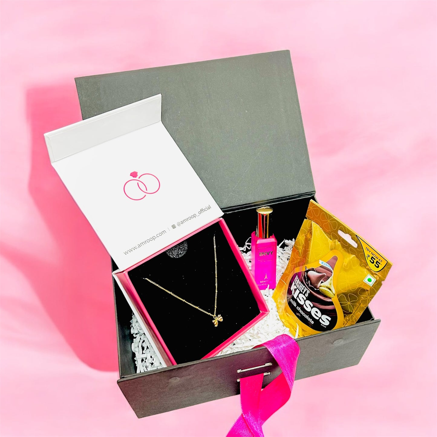 Radiant Jewelry Gift Hamper for Every Occasion