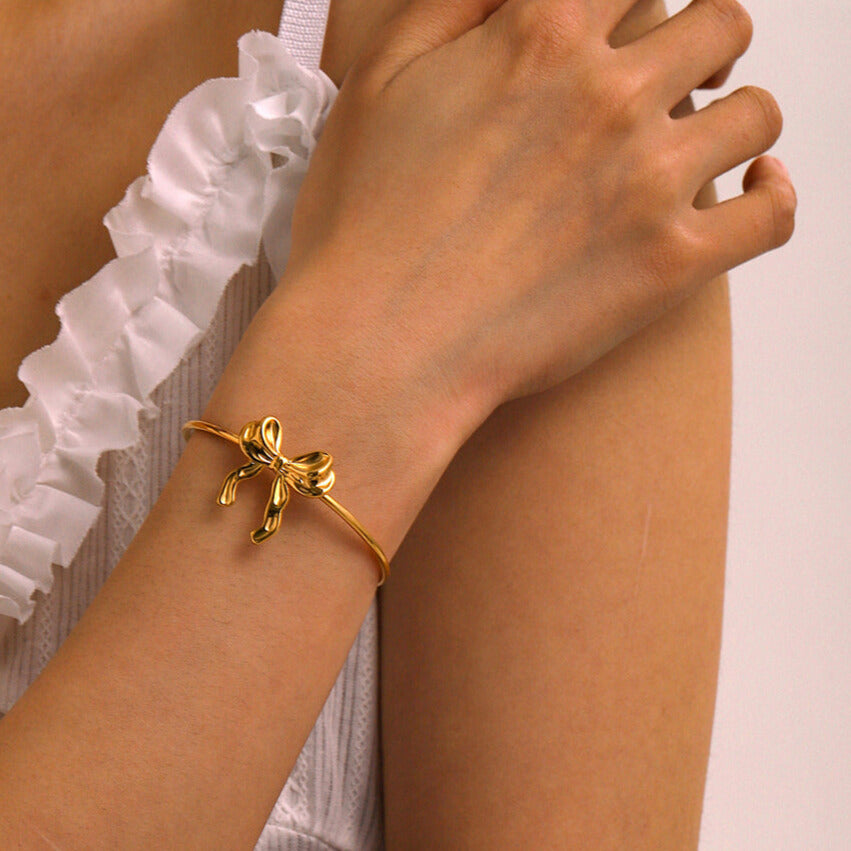 Roman Bow 18k Gold Plated Bracelet