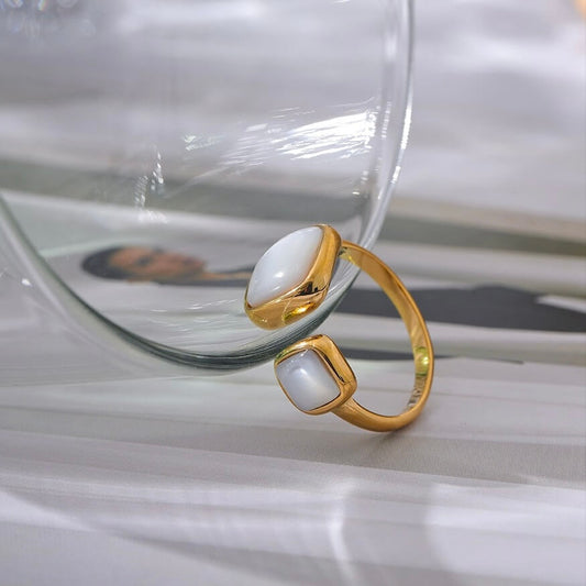 White Stone Square - 18K Gold Plated Ring