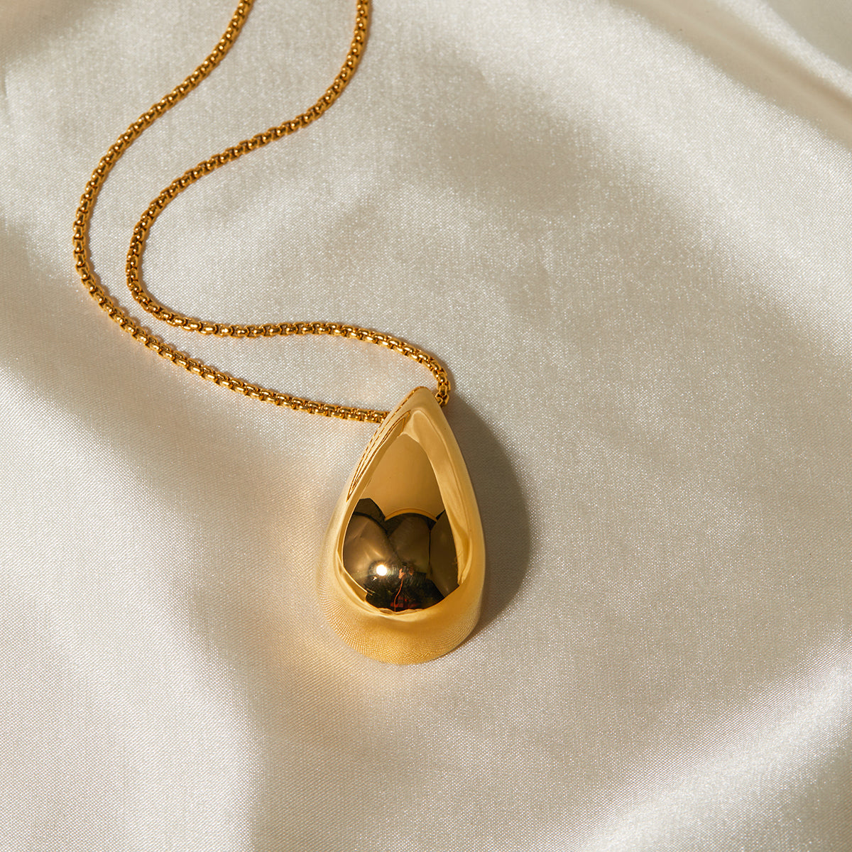 Droplet Necklace