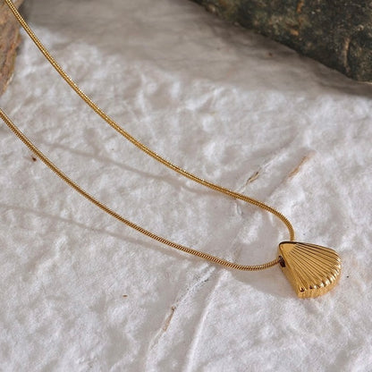 Shell Love - Anti Tarnish 18K Gold Plated Necklace