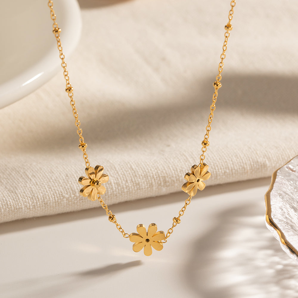 Dazzel Flower Necklace